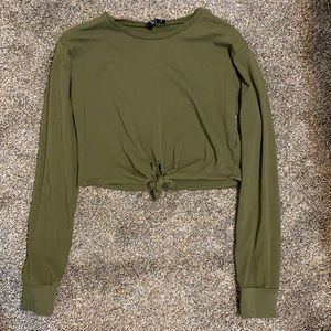 Long sleeve crop top